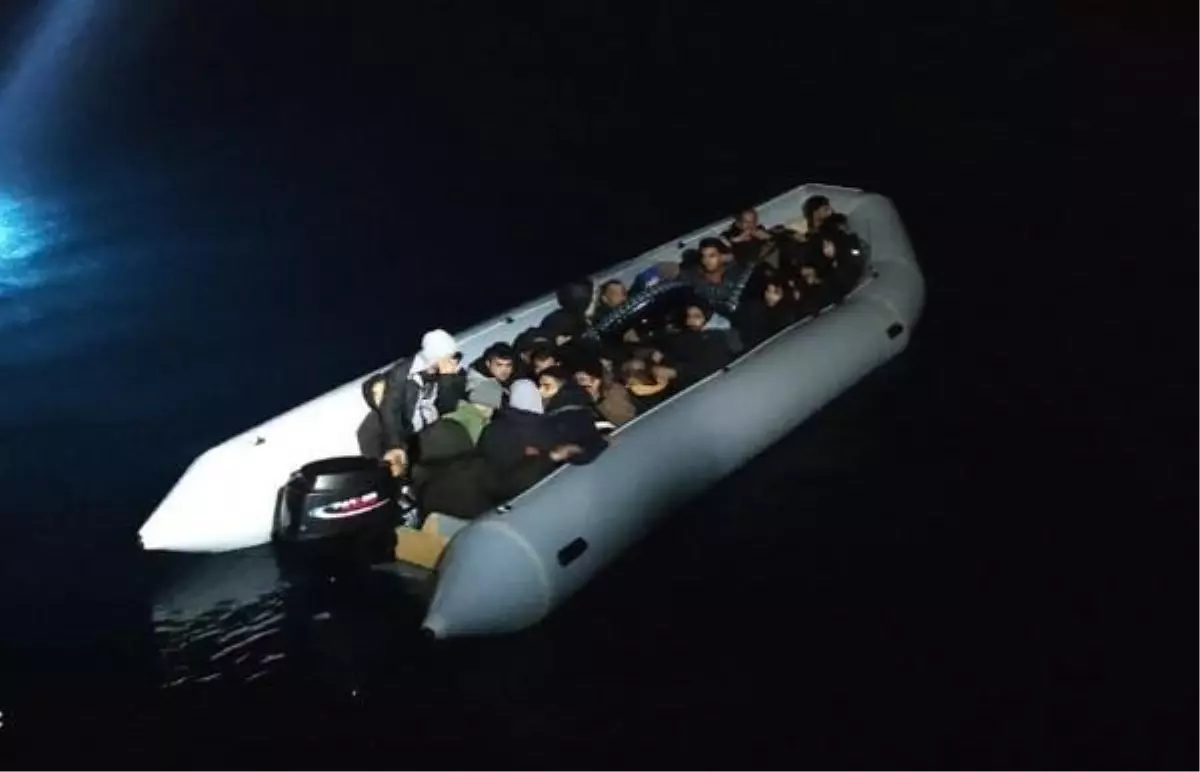 Bodrum'da Yunanistan unsurlarınca geri itilen kaçak göçmenler kurtarıldı