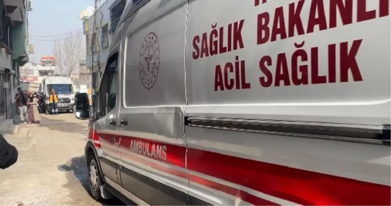Gaziantep'te bir binada çıkan yangın sonucu 5 kişi dumandan etkilendi