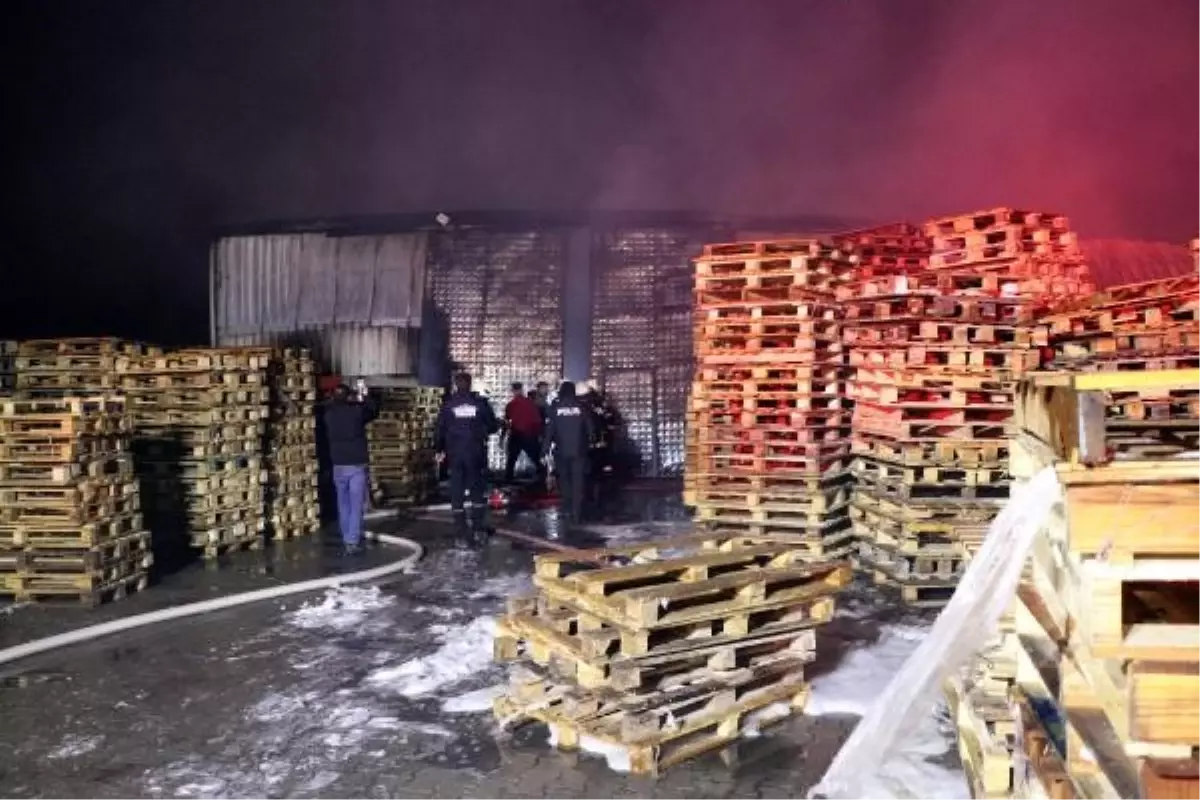 KAYSERİ Organize Sanayi Bölgesi'nde Fabrikada Yangın Çıktı