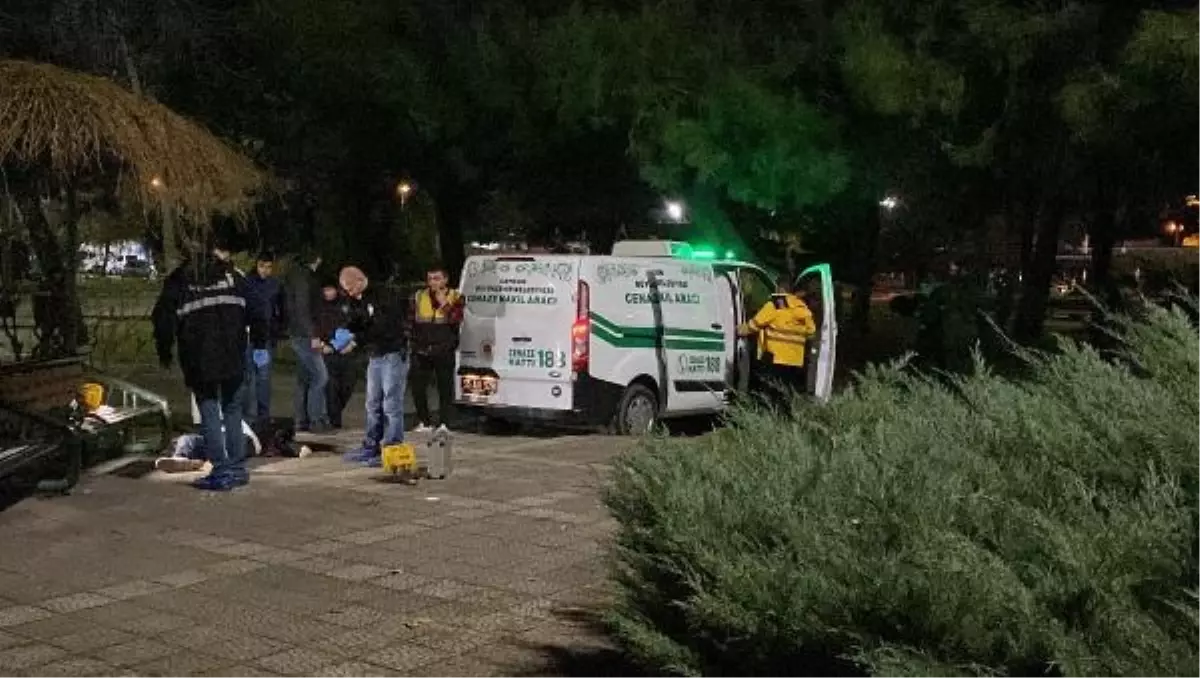 Samsun'da Parkta Yere Yığılan Kişi Hayatını Kaybetti