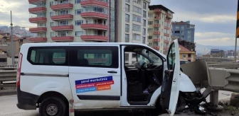 Samsun'da minibüsün bariyere çarptığı kazada 1 kişi yaralandı