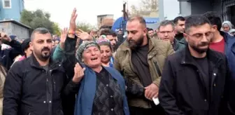 Adana'da Yangında Hayatını Kaybeden Aile Toprağa Verildi