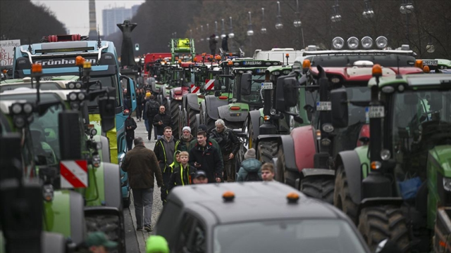 Almanya'da çiftçiler federal hükümete karşı protesto gösterisi düzenleyecek