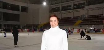 İzmirli Milli Sporcular Artistik Buz Pateninde Başarı Kazanıyor