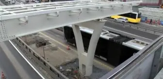 Küçükçekmece Beşyol Metrobüs Durağı'nda Yapılan Üst Geçit Tartışması