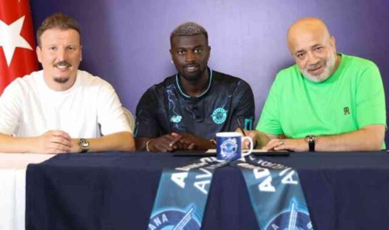 Murat Sancak yıldız futbolcusu M'Baye Niang'ı sosyal medyadan transfer listesine koydu Murat Sancak yıldız futbolcusu M'Baye Niang'ı sosyal medyadan transfer listesine koydu
