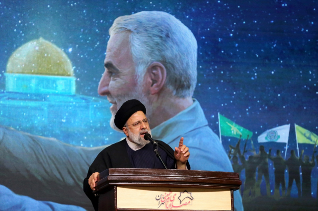 İran Cumhurbaşkanı İbrahim Reisi, Tahran'da Kasım Süleymani için düzenlenen törende konuşma yaptı