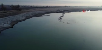 Arin Gölü'nün çekilmesiyle liman kalıntıları ortaya çıktı