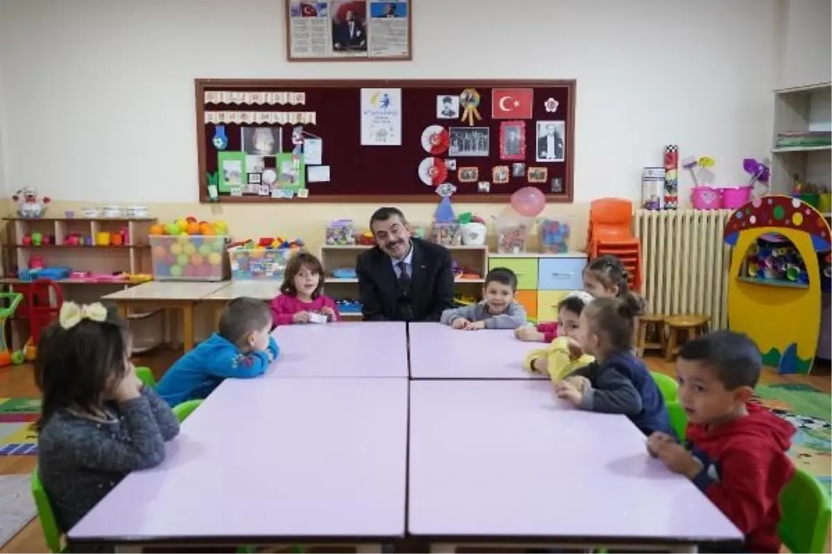Milli Eğitim Bakanı Kastamonu'da öğrenci ve öğretmenlerle buluştu