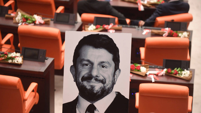 CHP, Yargıtay'ın Can Atalay kararı üzerine Meclis'i olağanüstü toplantıya çağırma kararı aldı