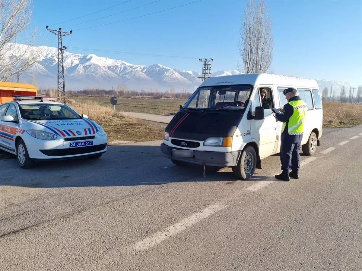 Erzincan'da Jandarma Ekipleri 130 Şüpheliyi Yakaladı