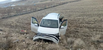 Van'ın Erciş ilçesinde kamyon panelvan araca çarptı: 3 yaralı
