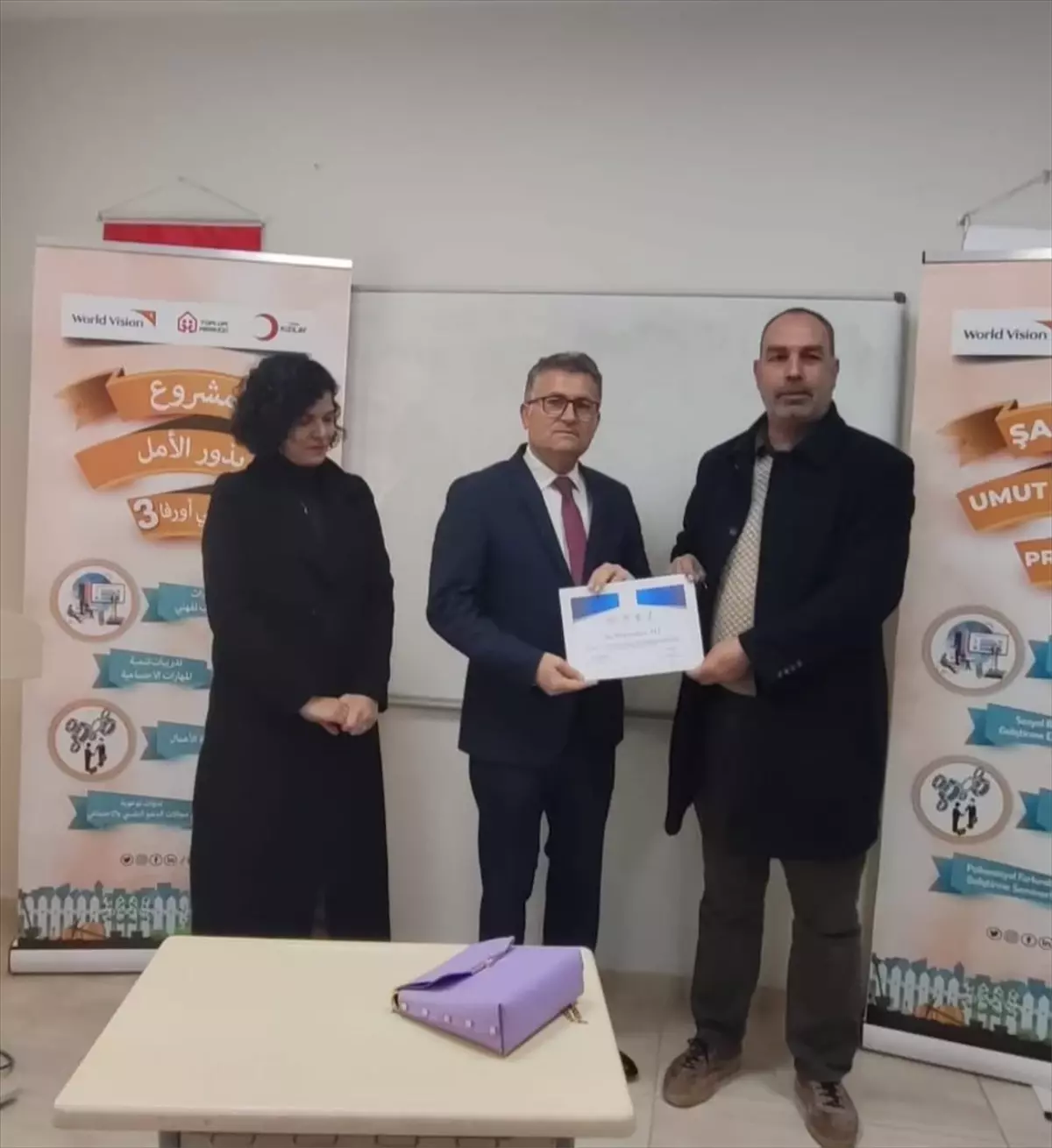 Suruç'ta umut tohumları kursiyerlerine sertifika verildi