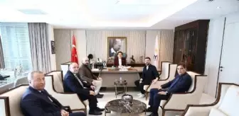 Meral Akşener, gazetecilerle görüştü