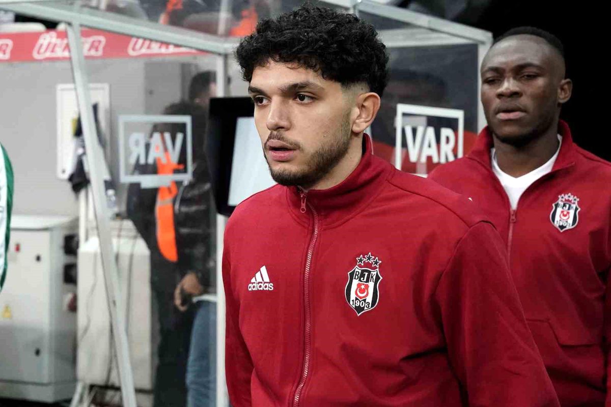 Beşiktaş'ın genç oyuncusu Emrecan Terzi, Süper Lig'de ilk kez forma giydi