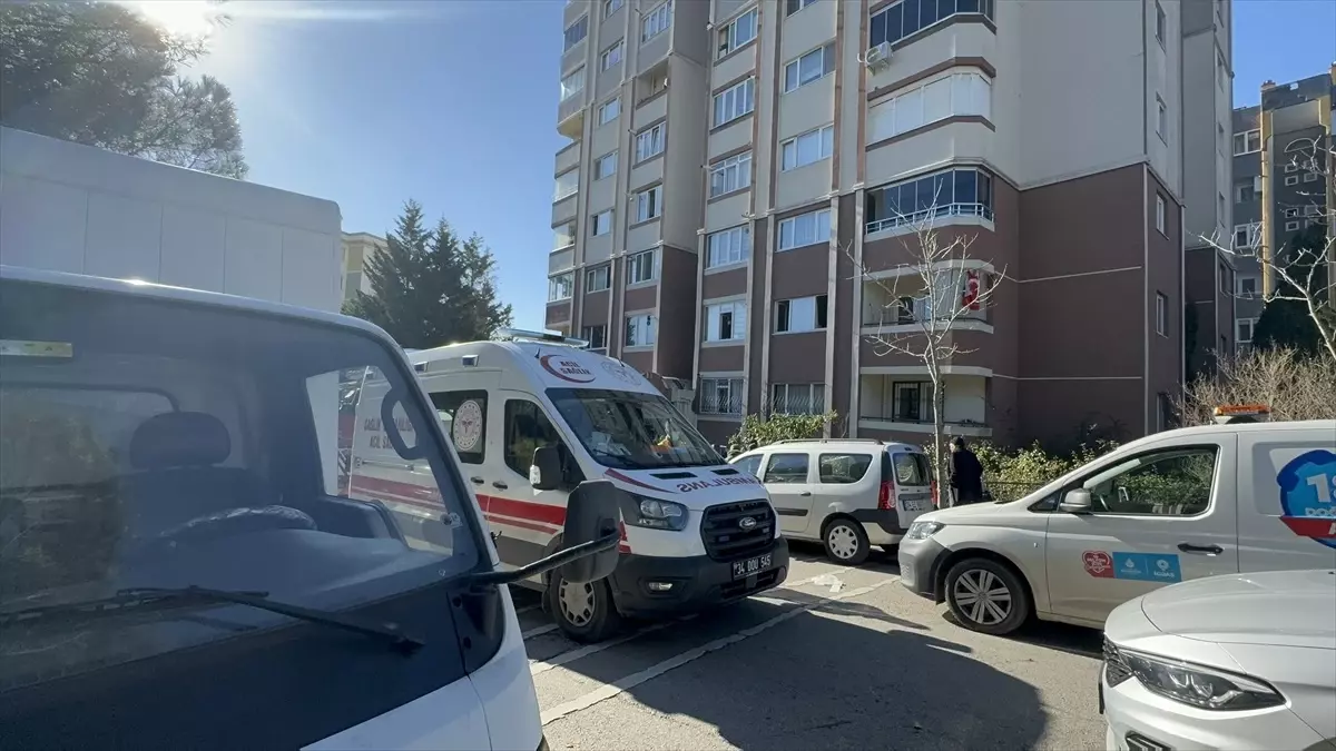 İstanbul Pendik'te Daire Yangınında 84 Yaşındaki Kadın Hayatını Kaybetti