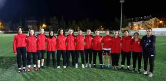 Burdur Gençlik ve Spor Kadın Futbol Takımı, 3. Lig maçlarına hazırlanıyor