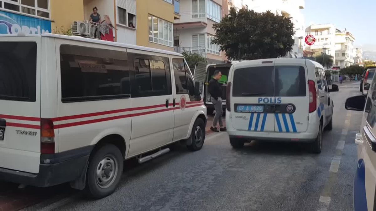 Yalnız yaşayan İngiliz turist evinde ölü bulundu