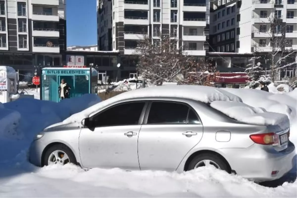 Bitlis'te 60 köy yolu kar nedeniyle ulaşıma kapandı