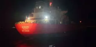 Çanakkale Boğazı'nda Arızalanan Tanker Şevketiye Demir Sahası'na Götürüldü