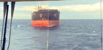 Çanakkale Boğazı'nda Makine Arızası Yapan Tanker Bozcaada Demir Sahası'na Götürüldü