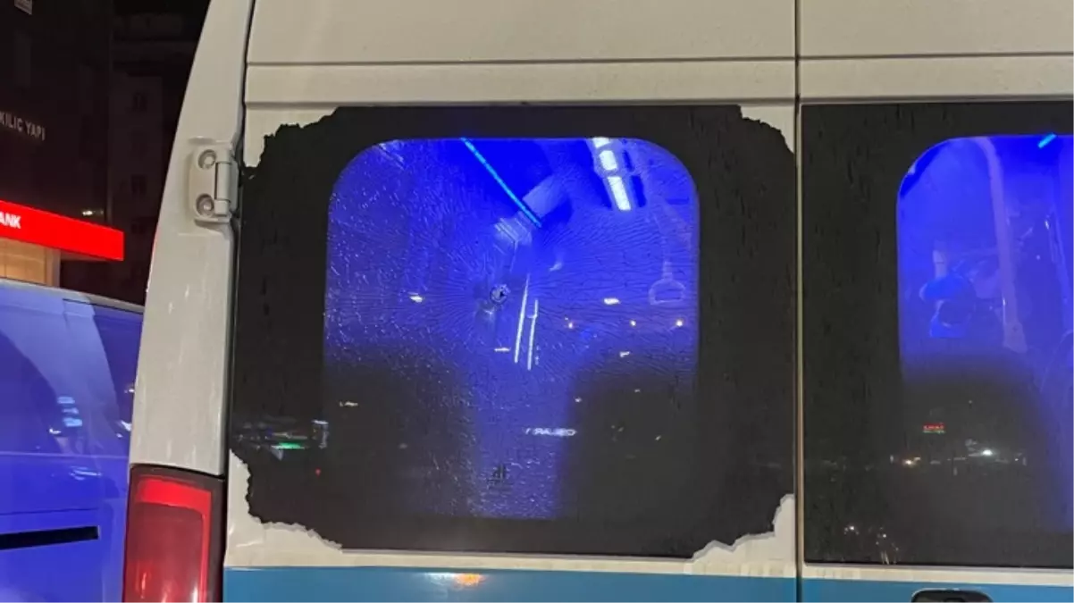 Diyarbakır'ın merkezinde silahlı saldırı! Olan yoldan geçen otobüs şoförüne oldu