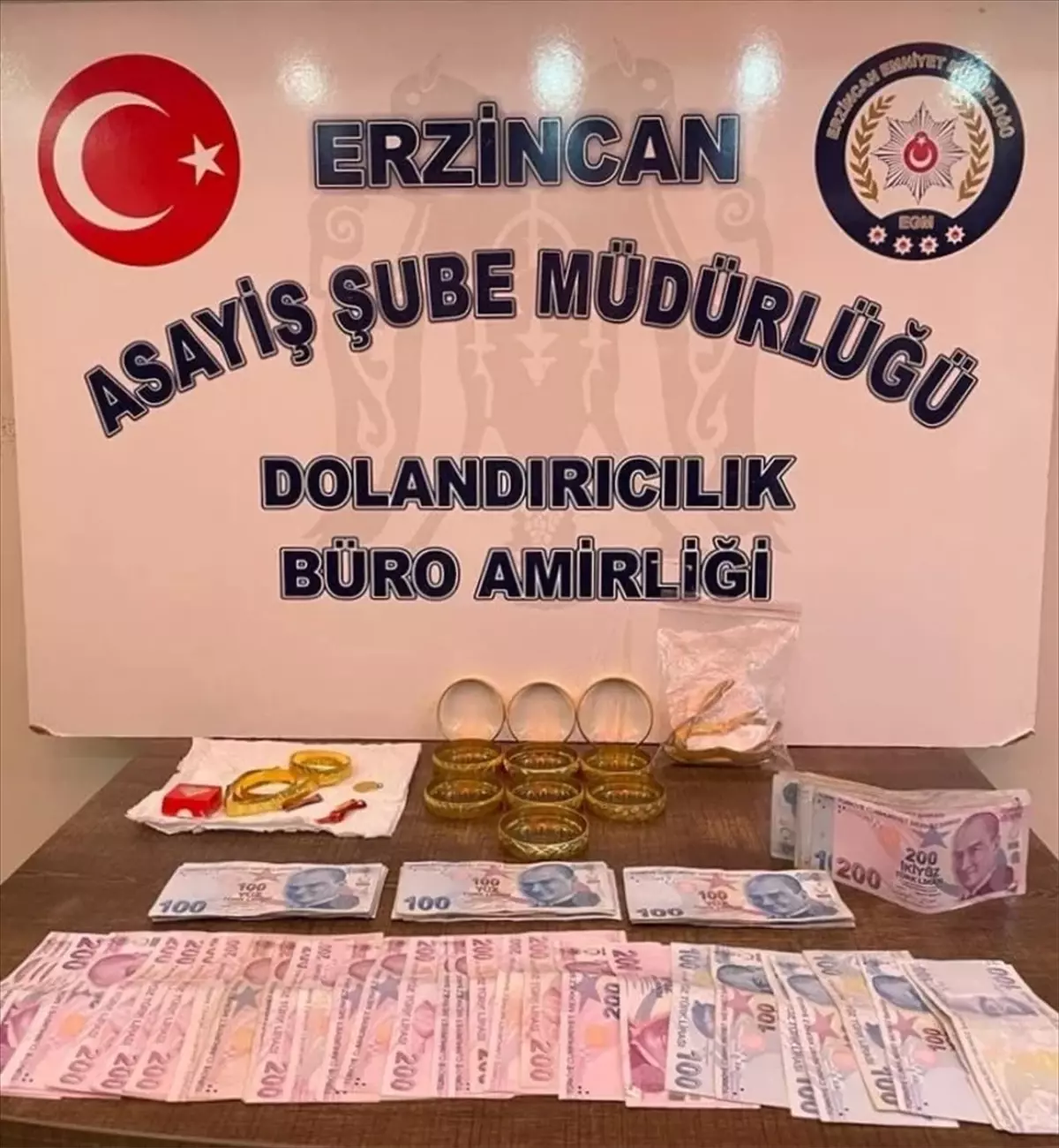 Erzincan'da sahte altın satmaya çalışan 2 şüpheli yakalandı