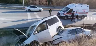 Çorum'da Hafif Ticari Araç ile Otomobil Çarpıştı: 1 Yaralı