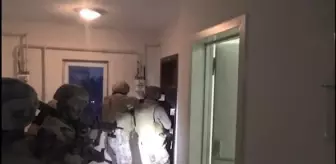 İstanbul'da terör örgütleriyle bağlantılı 4 kişi gözaltına alındı