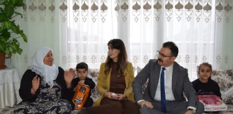 Şemdinli Kaymakamı Ali Ekber Ateş ve eşi aile ziyaretlerini sürdürüyor