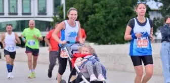 Adana'nın düşman işgalinden kurtuluşu anısına düzenlenen Uluslararası 5 Ocak Adana Kurtuluş Yarı Maratonu tamamlandı