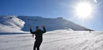 Bitlis'te Kar Yağışı Sonrası Kayak Sezonu Açıldı