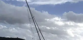 Bodrum'da fırtına: Yelkenli tekneler karaya oturdu, balıkçı tekneleri su aldı