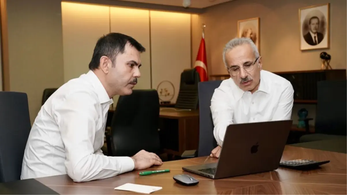 Cumhur İttifakı'nın İBB Başkan adayı Murat Kurum, ilk toplantısını Bakan Uraloğlu ile yaptı