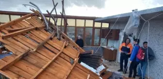Kuvvetli Rüzgar Nedeniyle Edirne ve Tekirdağ'da Çatılar Uçtu