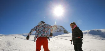 Hakkari'deki Merga Bütan Kayak Merkezi Ziyaretçilerini Ağırlıyor