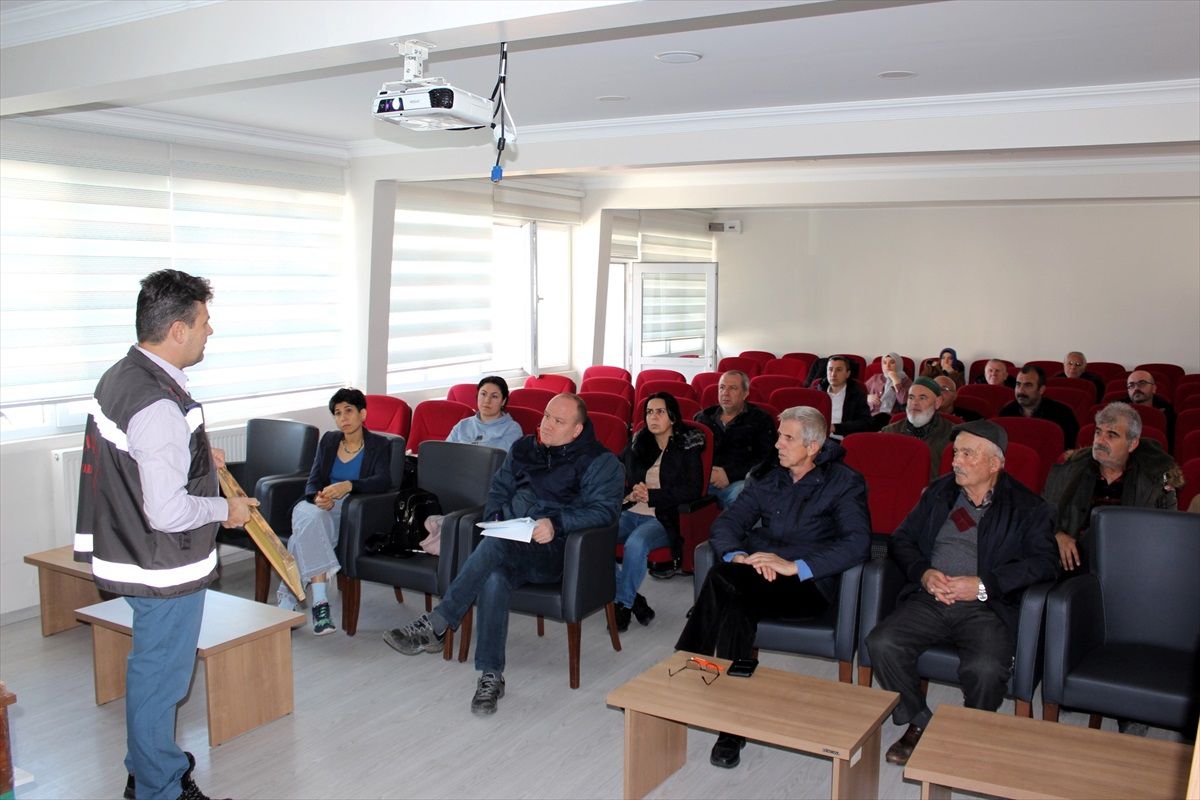 Kırklareli Tarım ve Orman Müdürlüğü'nden Arıcılık Kursu