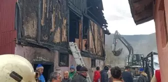 Bolu'da Ev Yangını: Samanlık, Depo ve Otomobil Kullanılamaz Hale Geldi