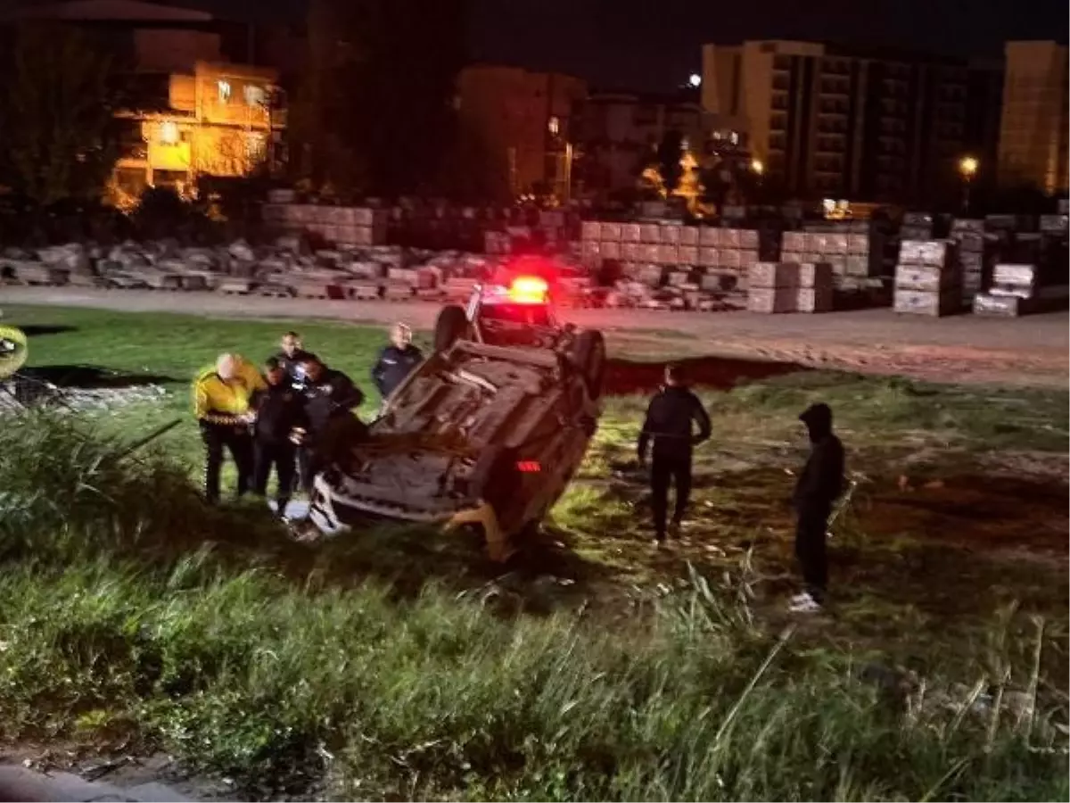 İzmir'de polis otosu kaza yaptı: 3 polis yaralandı