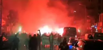 AK Parti Yalova Belediye Başkanı Mustafa Tutuk, İstanbul dönüşü meşalelerle karşılandı