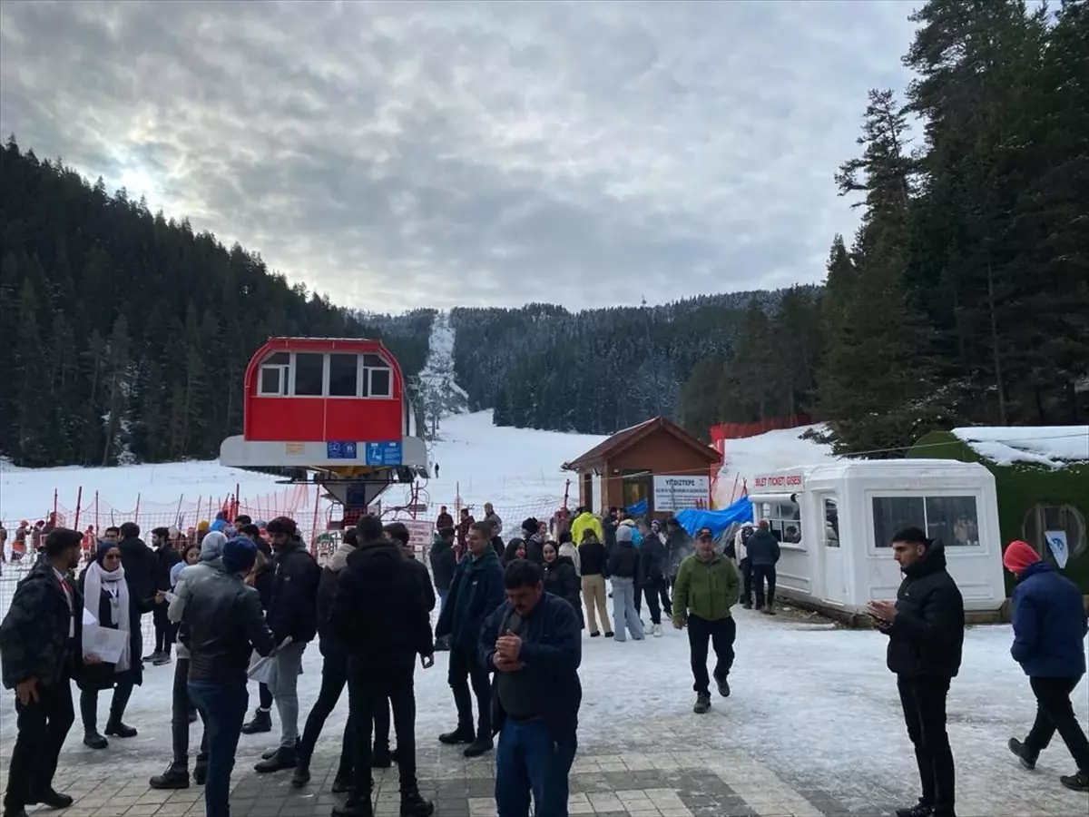 Yıldıztepe Kayak Merkezi Tatilcilerle Doldu