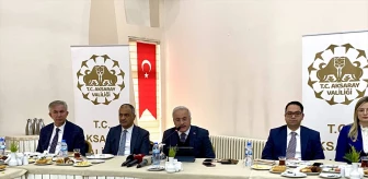 Aksaray Valisi Mehmet Ali Kumbuzoğlu Gazetecilerle Buluştu