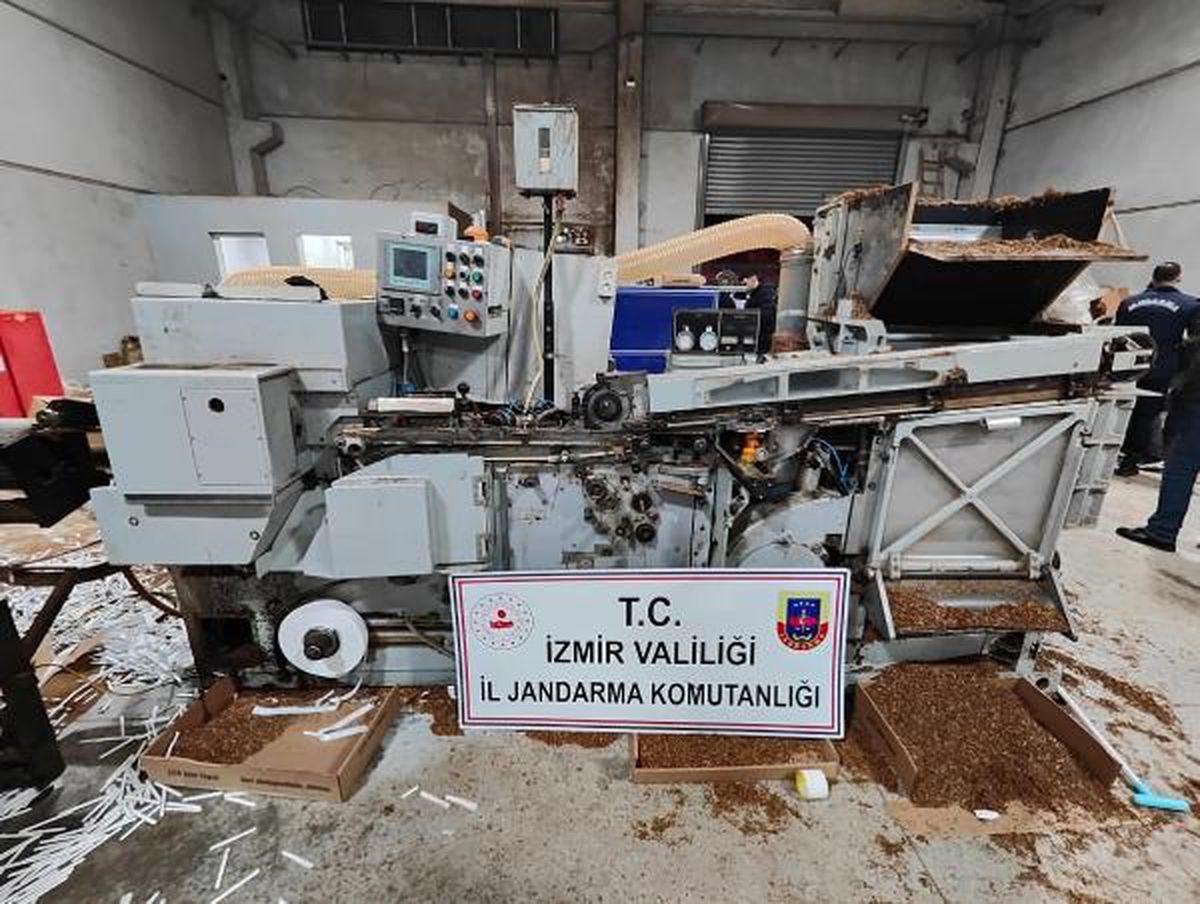İzmir'de Kaçak Sigara Fabrikası Baskınında 52 Milyon TL Değerinde Ürünler Ele Geçirildi