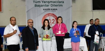 Osmaniye'de düzenlenen satranç turnuvasında başarılı sporcular ödüllendirildi