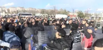 İstanbul'da minibüslerin taksiye dönüşmesine tepki: UKOME binasına saldırı