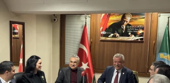 AK Parti Aydın Büyükşehir Belediye Başkan Adayı Mustafa Savaş, Efeler Ziraat Odası'nı ziyaret etti