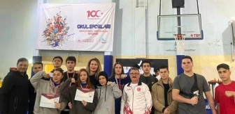 Düzceli Sporcular Okul Sporları Bilek Güreşi Gençler B Grup Birinciliği Seçmelerinde 6 Madalya Kazandı