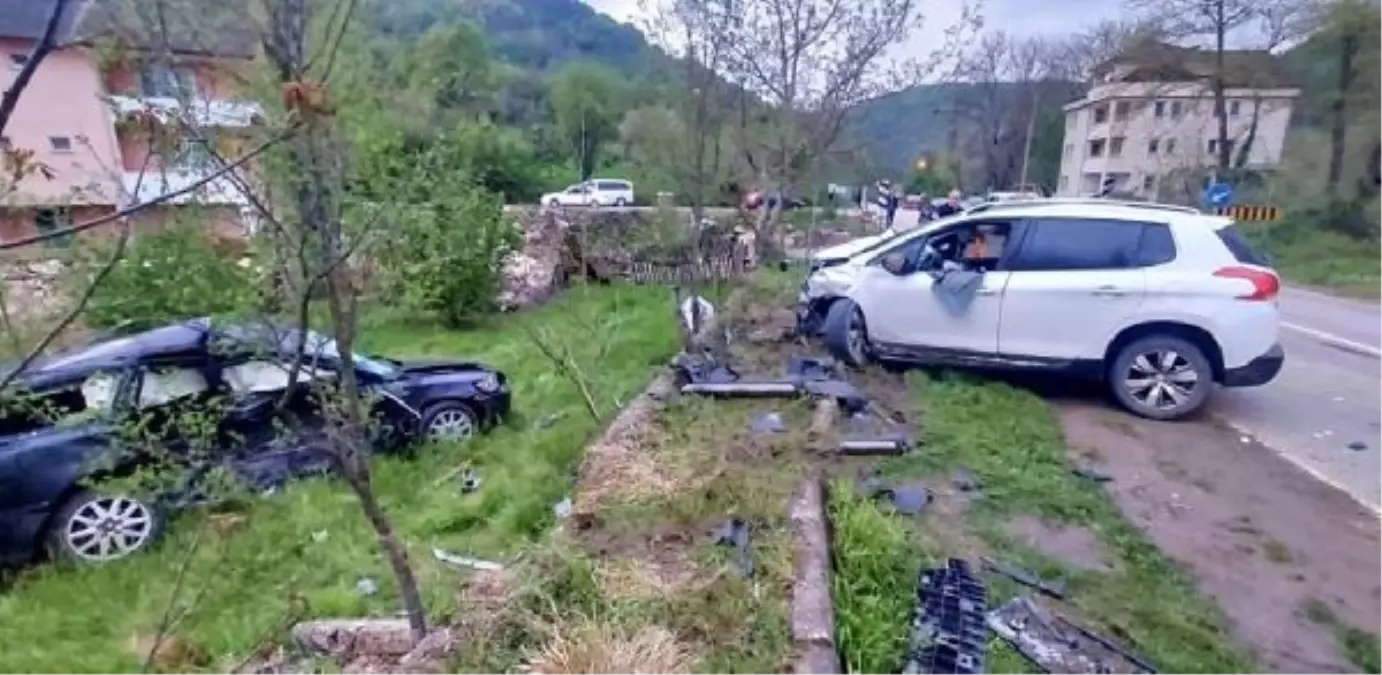 Bartın'da Otomobil Kazası: 1 Ölü, 1 Yaralı