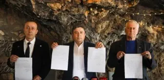 İYİ Parti Antalya İl Yönetim Kurulu Üyeleri İstifa Etti