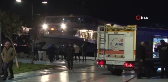 İzmir'de vapur karaya çarptı, yolcular büyük panik yaşadı